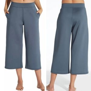 Calia by Carrie Underwood Limited Edition Gray Wide Leg Scuba Cropped Ankle Pant